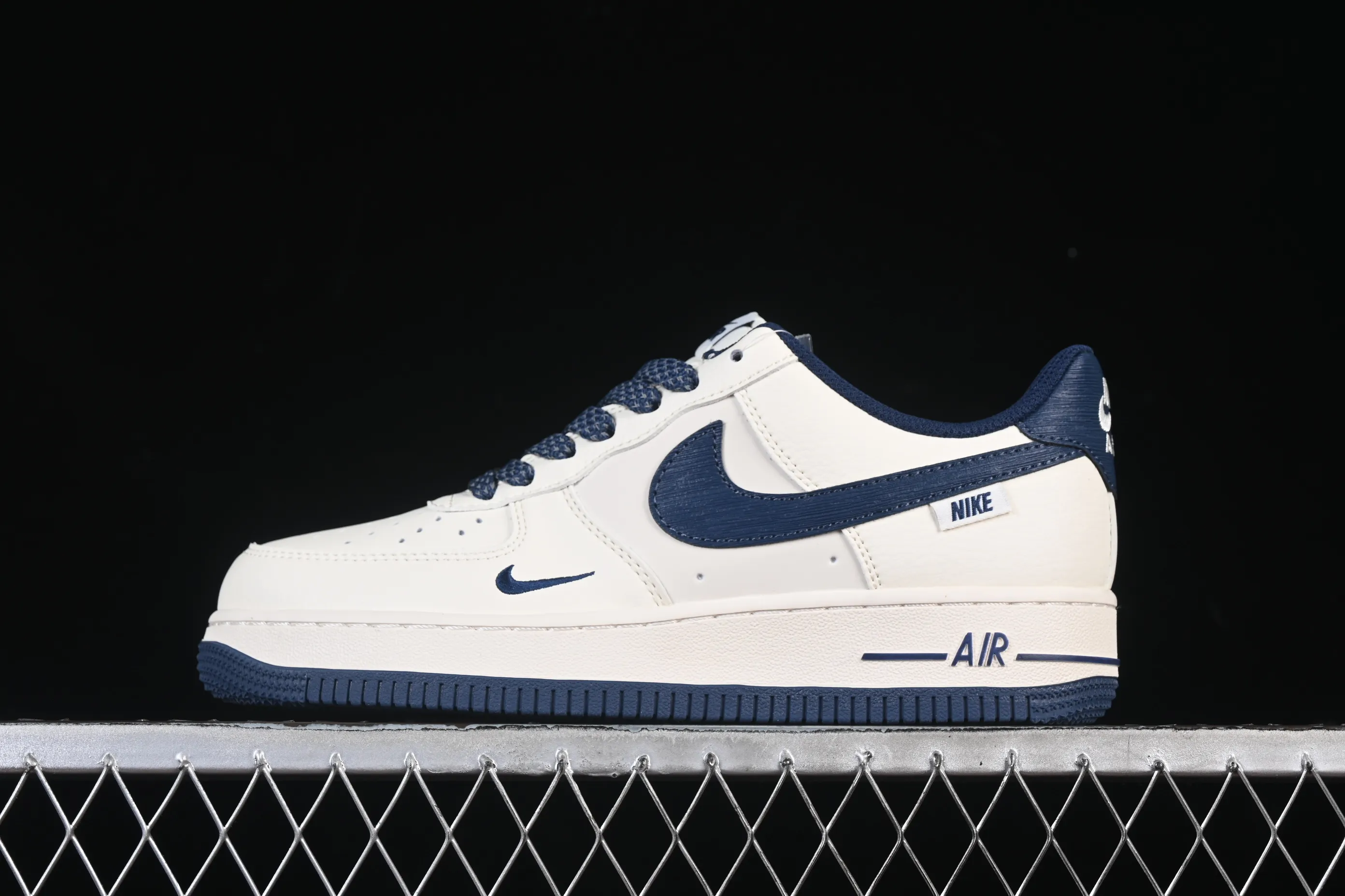All categories Nk Air Force 1 Air Force series Nk Air Force 1 Low Air Force low top Nike Air Force 1'07 Low tree pattern midnight blue Air Force 1 low top casual sneakers SM6668-127